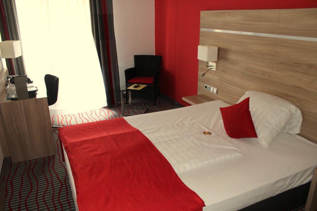 Hotel Wallis Munich Exterior photo